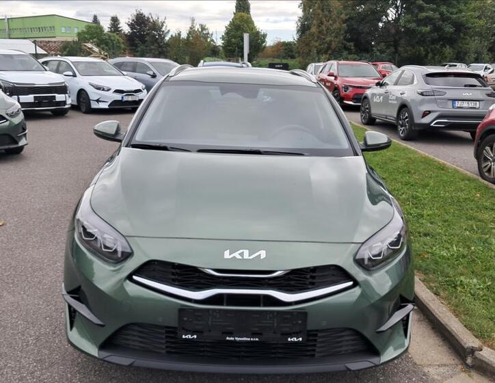 KIA Ceed 4