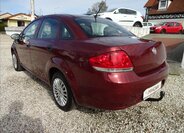 Fiat Linea Sedan / Limuzína 1,4 l 57 kw
