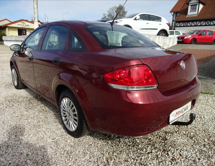 Fiat Linea Sedan / Limuzína 1,4 l 57 kw