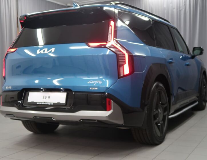 KIA EV9 8