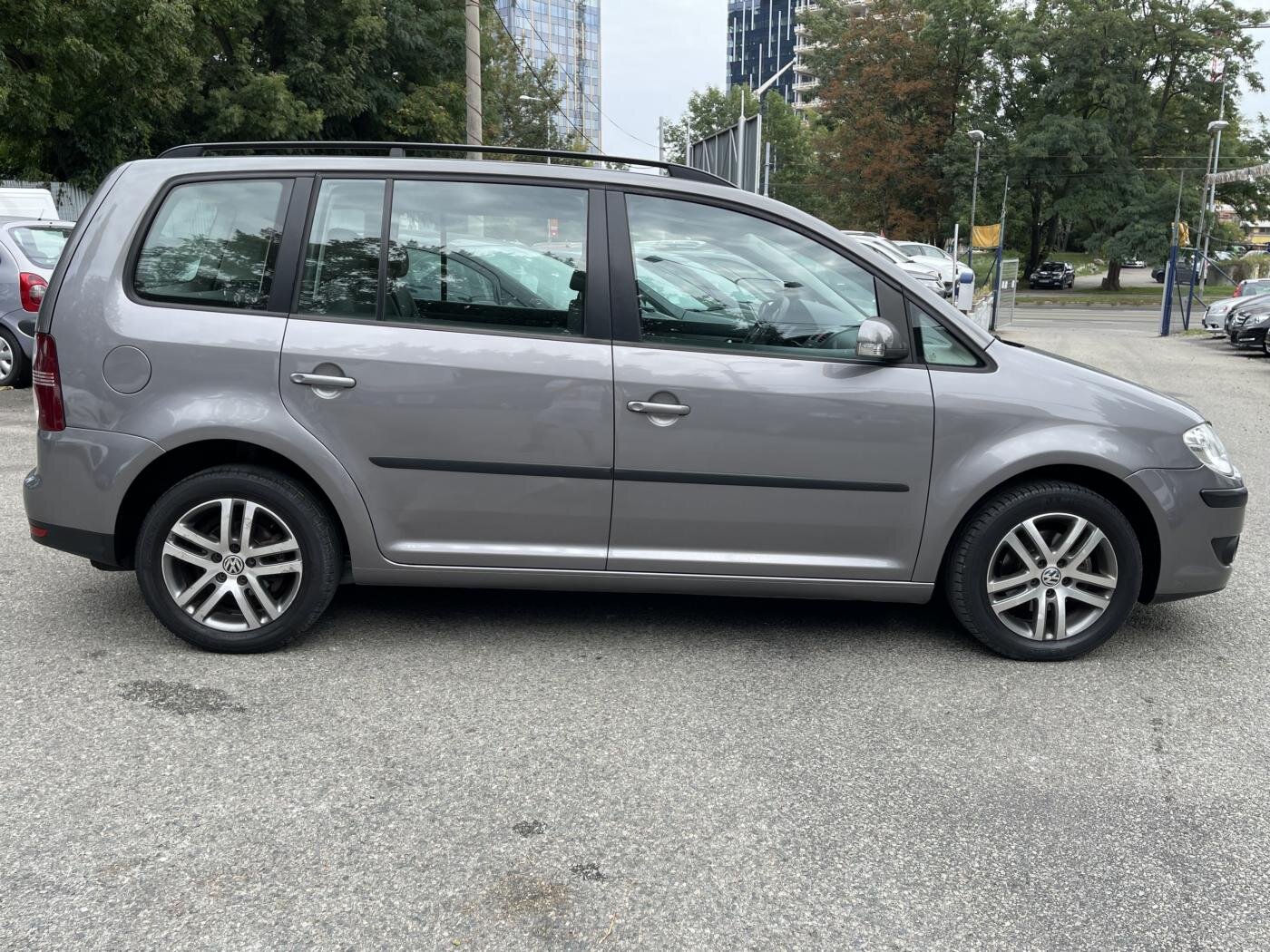 Volkswagen Touran MPV 2,0 l 80 kw