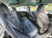 Tesla Model 3 Sedan 0,0 239 kw