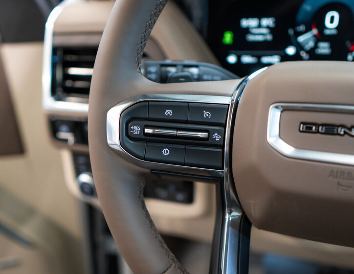 GMC Yukon SUV 6,2 l 313 kw