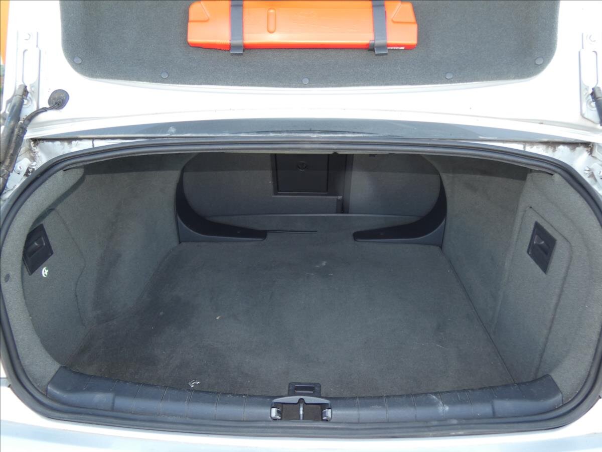 Opel Vectra Sedan 2,2 l 108 kw