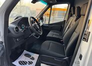 Mercedes-Benz Sprinter 9