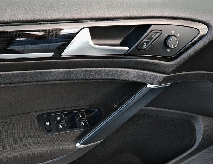 Volkswagen Golf Kombi 1,5 l 96 kw