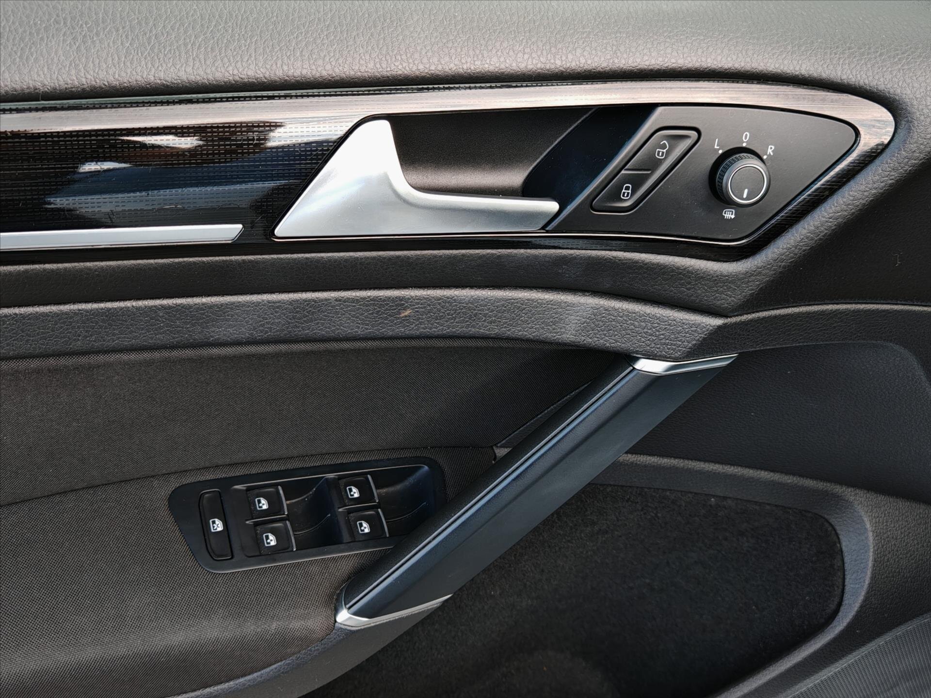 Volkswagen Golf Kombi 1,5 l 96 kw