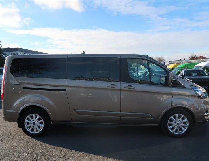 Ford Tourneo Custom Ostatní 2,0 l 96 kw