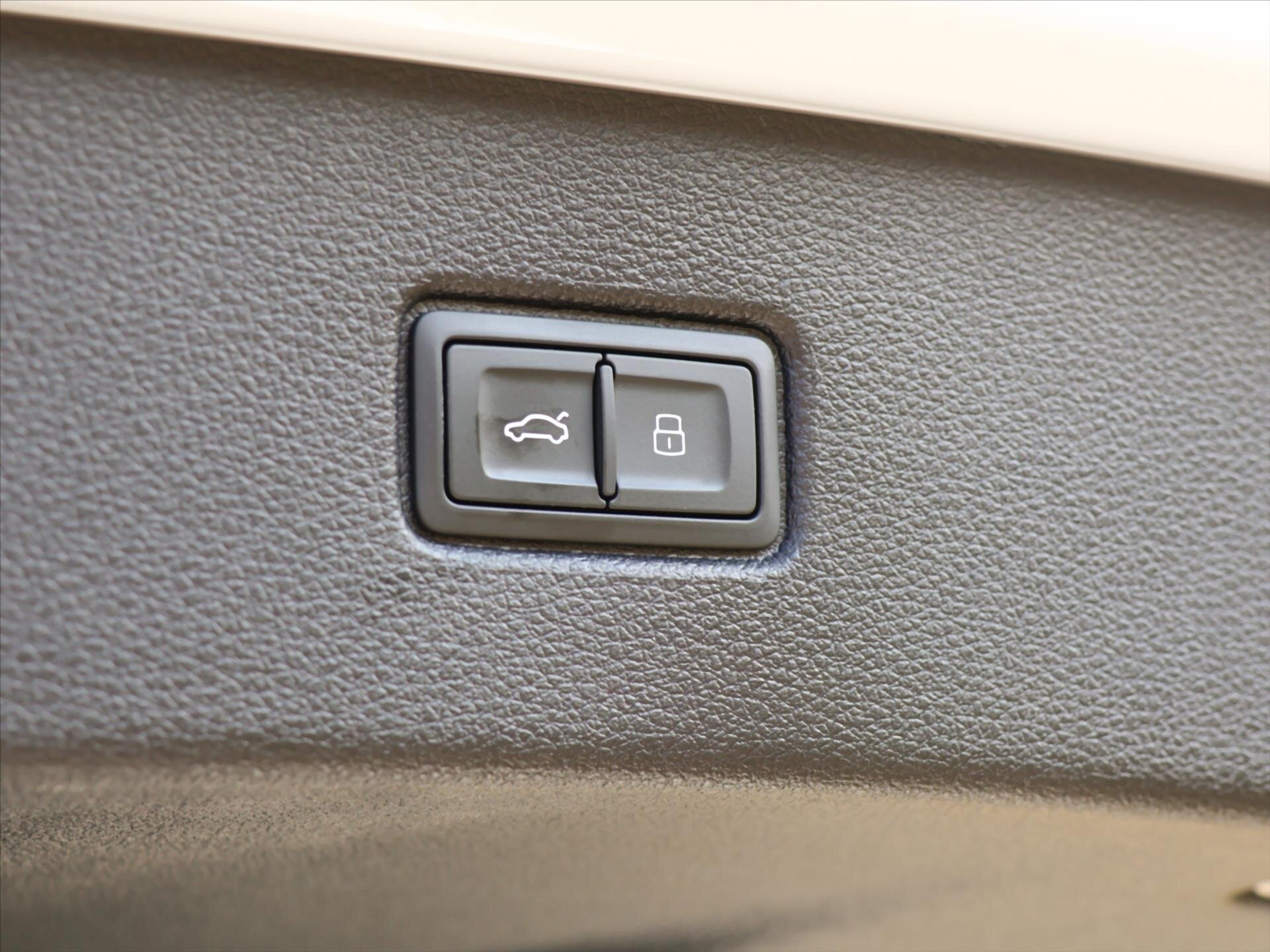 Audi Q7 SUV / Terénní 3,0 l 210 kw