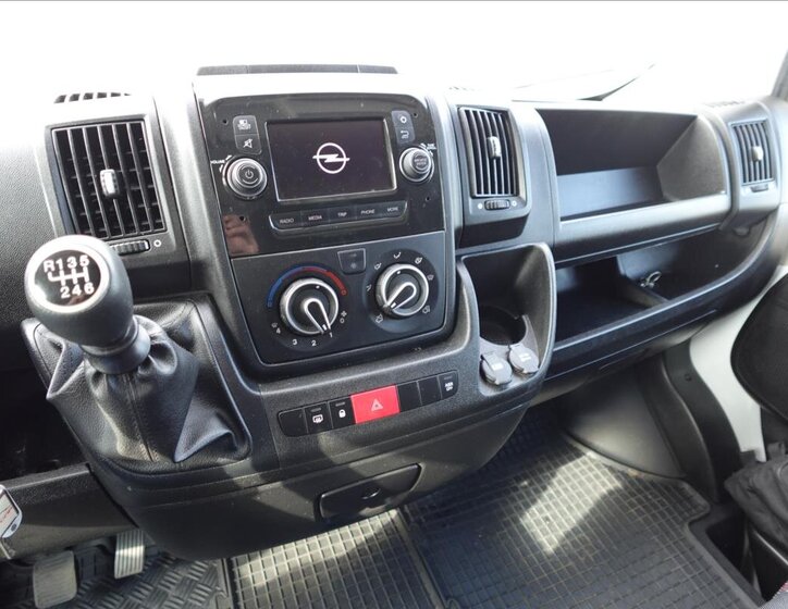 Opel Movano Valník 2,2 l 121 kw