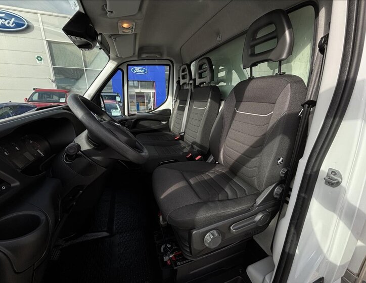 Iveco Daily Skříň 3,0 l 118 kw