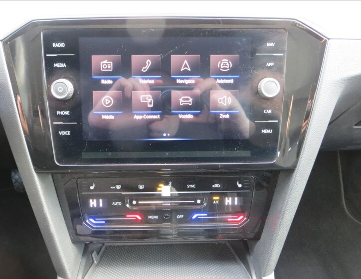 Volkswagen Passat Kombi 1,5 l 110 kw