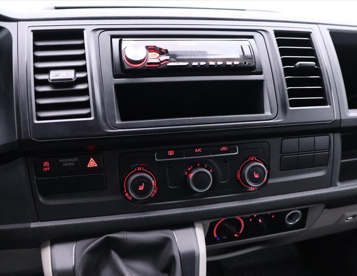 Volkswagen Transporter Kombi 2,0 l 110 kw