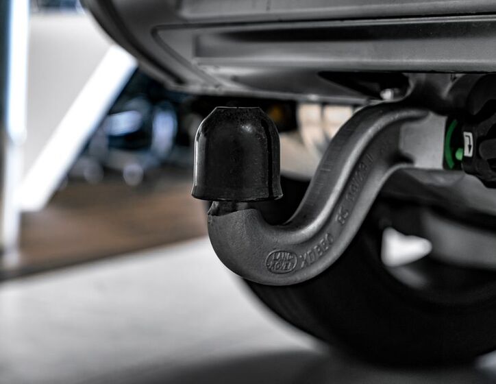 Land Rover Defender 11