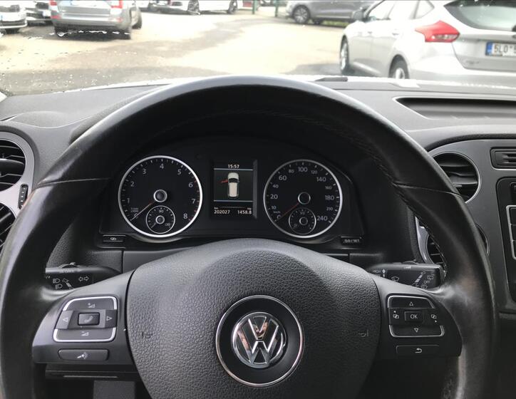 Volkswagen Tiguan 16