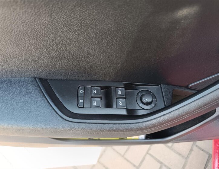 Škoda Superb Liftback 2,0 l 110 kw