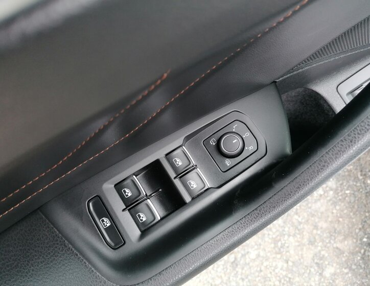 Volkswagen Passat Kombi 2,0 l 90 kw