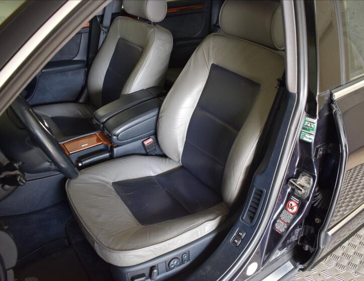 Audi S8 Sedan / Limuzína 4,2 l 265 kw