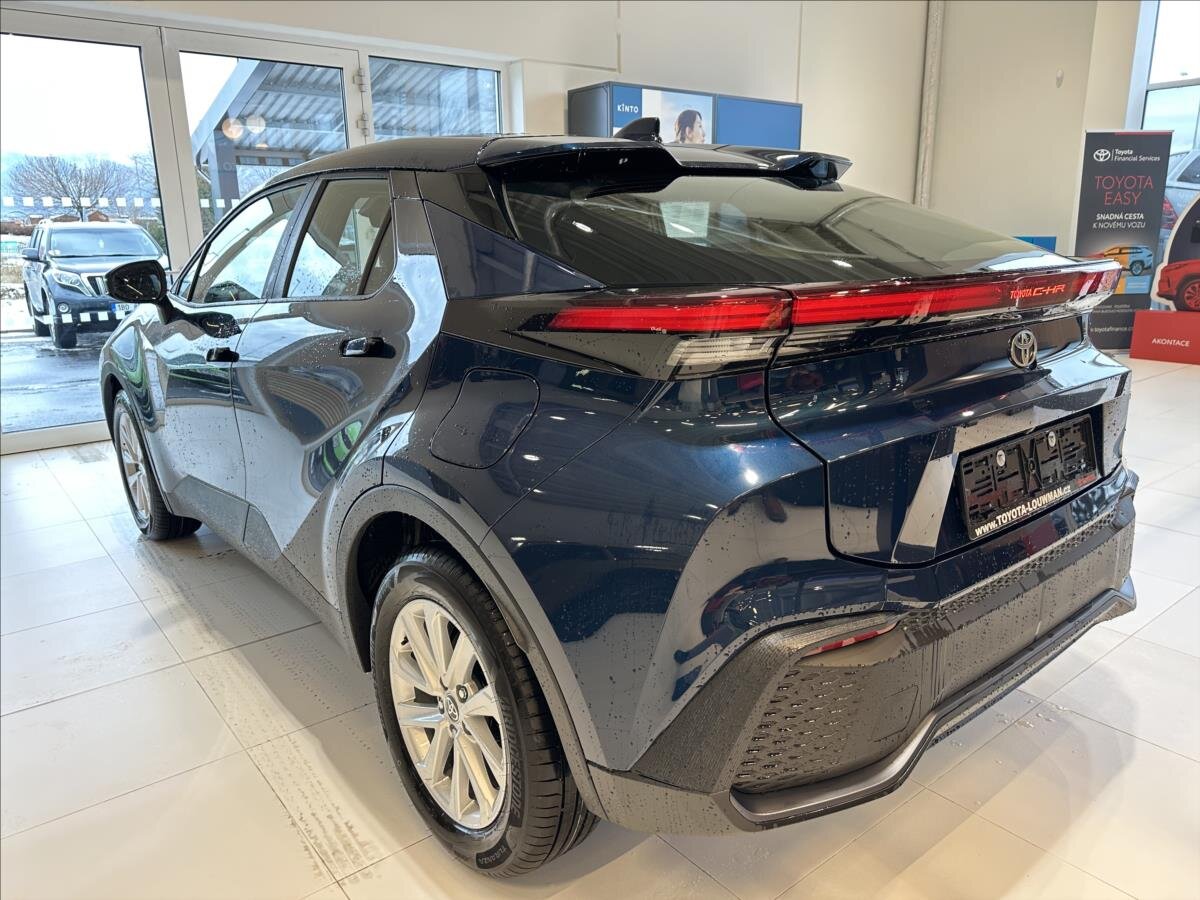Toyota C-HR SUV 1,8 l 103 kw