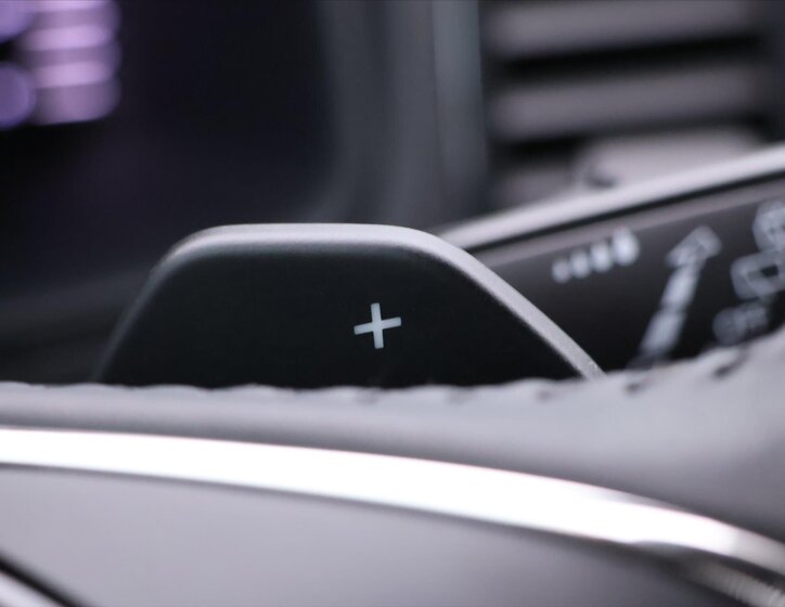 Škoda Karoq SUV 1,5 l 110 kw