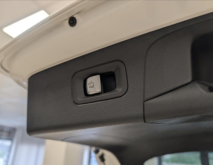 Mercedes-Benz GLC SUV 2,0 l 145 kw