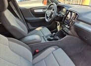 Volvo XC40 SUV / Terénní 2,0 l 120 kw