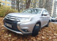 Mitsubishi Outlander 4
