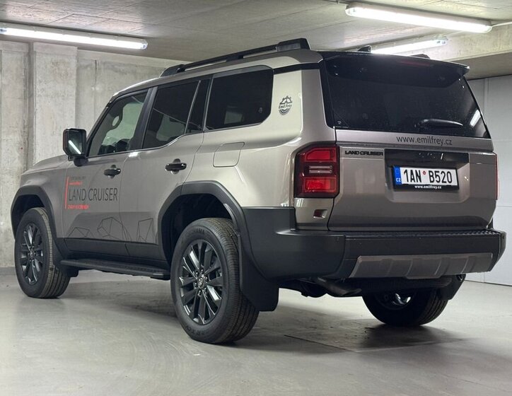 Toyota Land Cruiser SUV / Terénní 2,8 l 150 kw