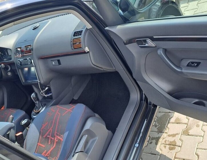 Volkswagen Touran SUV / Terénní 0,0 77 kw