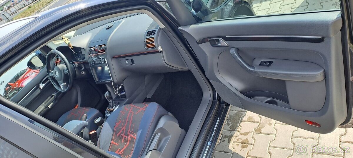 Volkswagen Touran SUV / Terénní 0,0 77 kw
