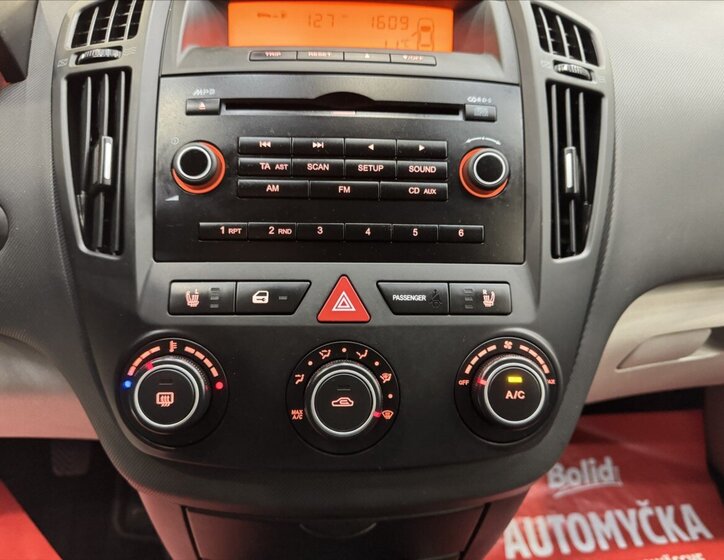 KIA Ceed Hatchback 1,4 l 80 kw