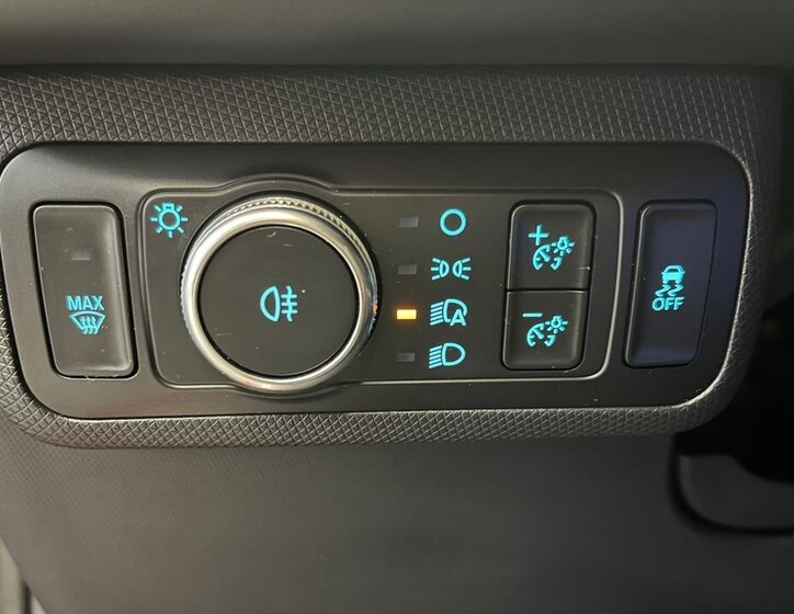 Ford Mustang Mach-E SUV / Terénní 0,0 198 kw