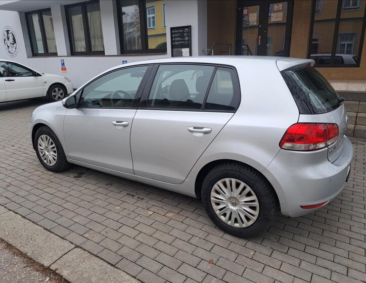 Volkswagen Golf Hatchback 1,6 l 66 kw