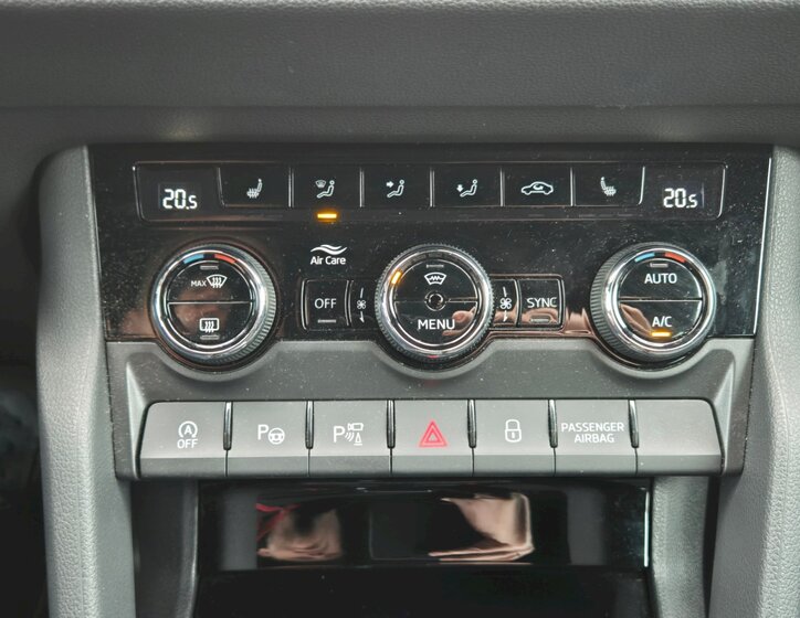 Škoda Karoq SUV 1,5 l 110 kw