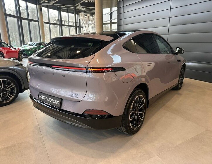 Ostatní Ostatní SUV / Terénní 0,0 358 kw