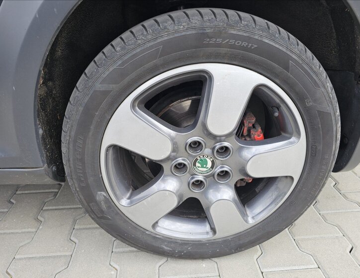 Škoda Octavia Kombi 2,0 l 103 kw