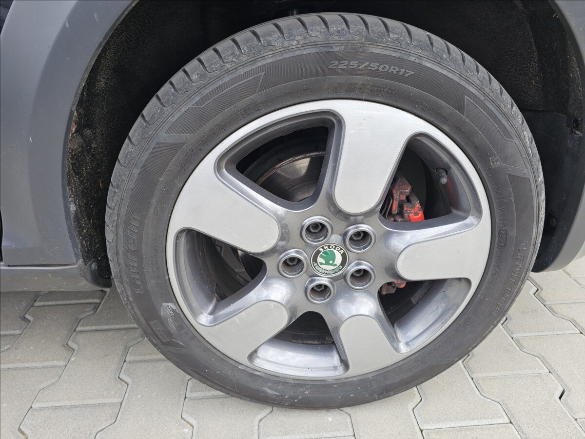 Škoda Octavia Kombi 2,0 l 103 kw