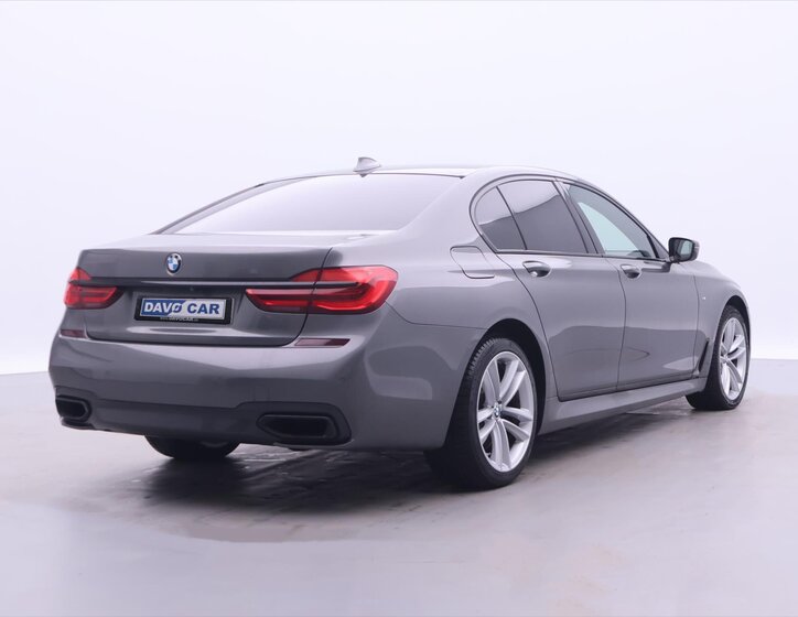 BMW Řada 7 Sedan 4,4 l 330 kw