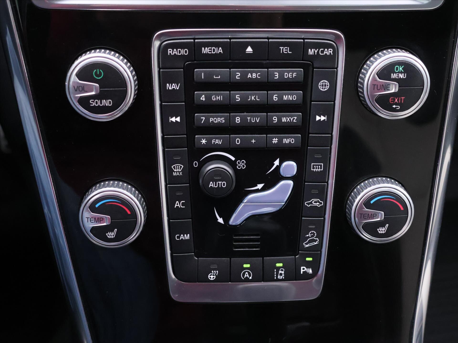 Volvo XC60 SUV 2,4 l 140 kw