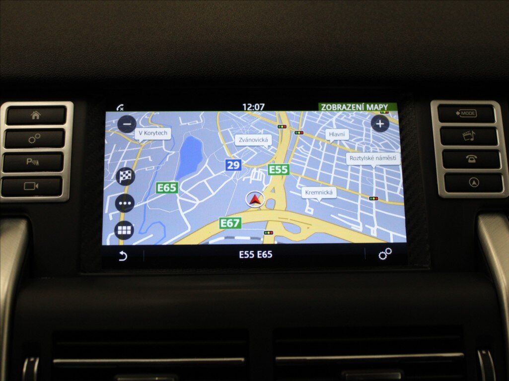 Land Rover Discovery Sport SUV 2,0 l 110 kw