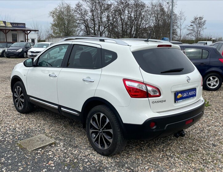 Nissan Qashqai SUV / Terénní 2,0 l 104 kw