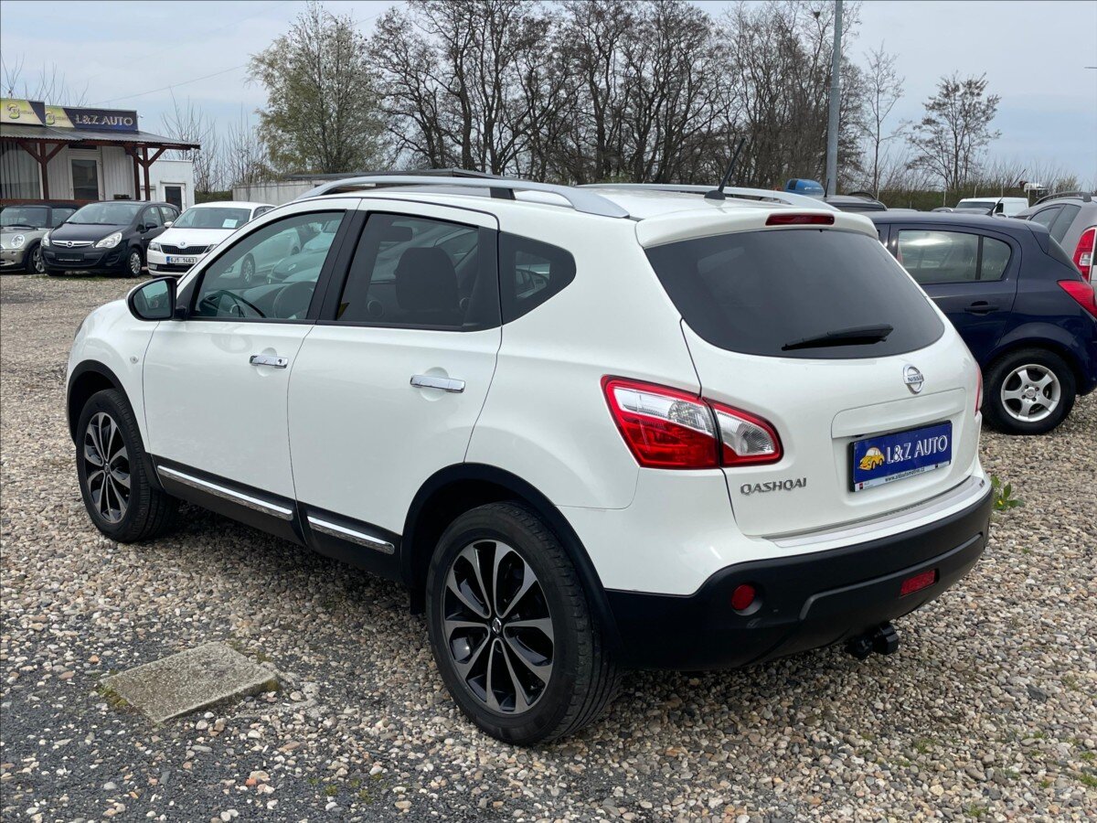 Nissan Qashqai SUV / Terénní 2,0 l 104 kw