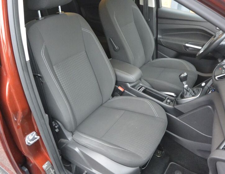 Ford Grand C-MAX 42