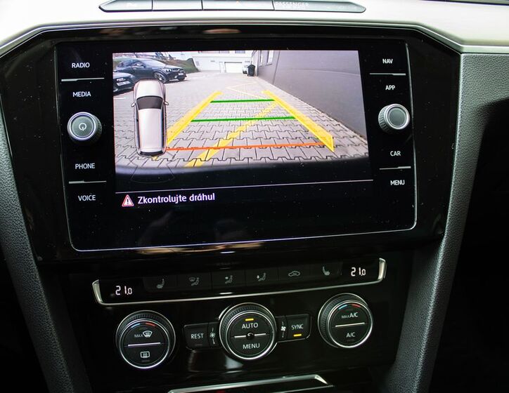 Volkswagen Passat 13