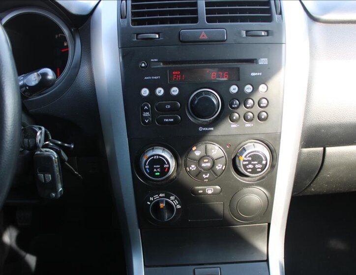 Suzuki Grand Vitara Kombi 2,0 l 103 kw