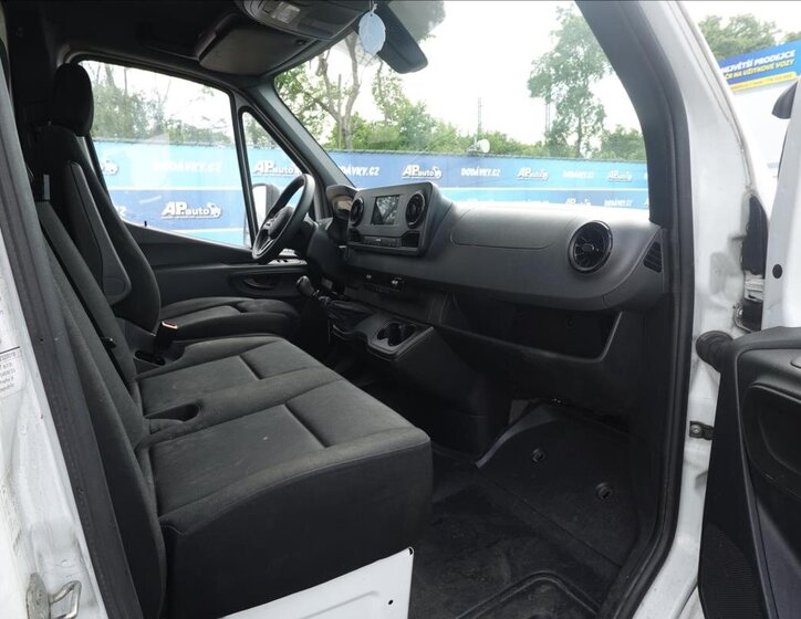 Mercedes-Benz Sprinter Valník 2,0 l 125 kw