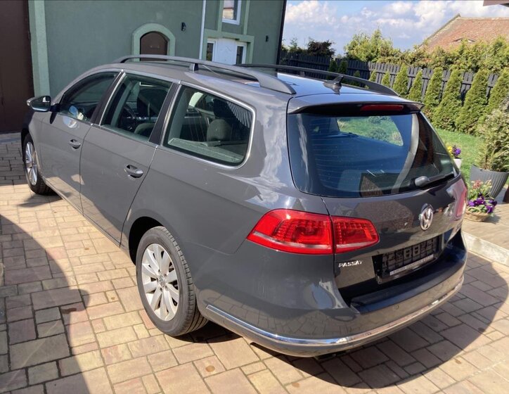 Volkswagen Passat Kombi 2,0 l 103 kw