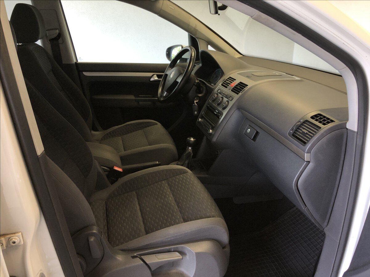 Volkswagen Touran VAN-Minibus 1,9 l 77 kw