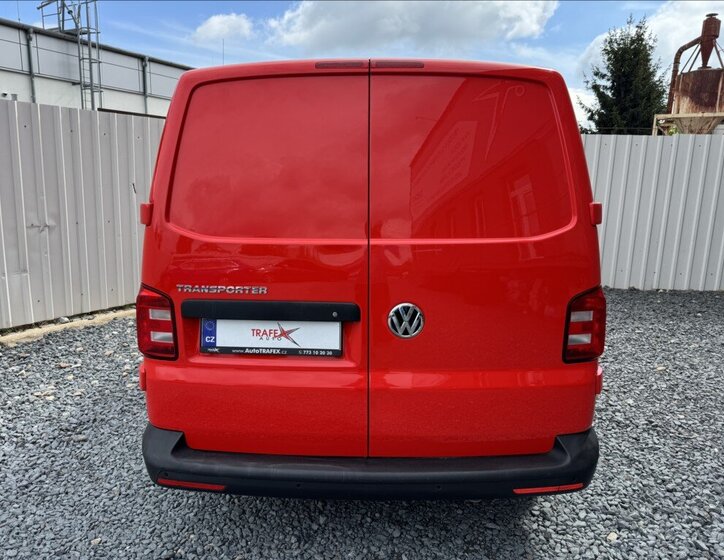 Volkswagen Transporter Skříň 2,0 l 110 kw