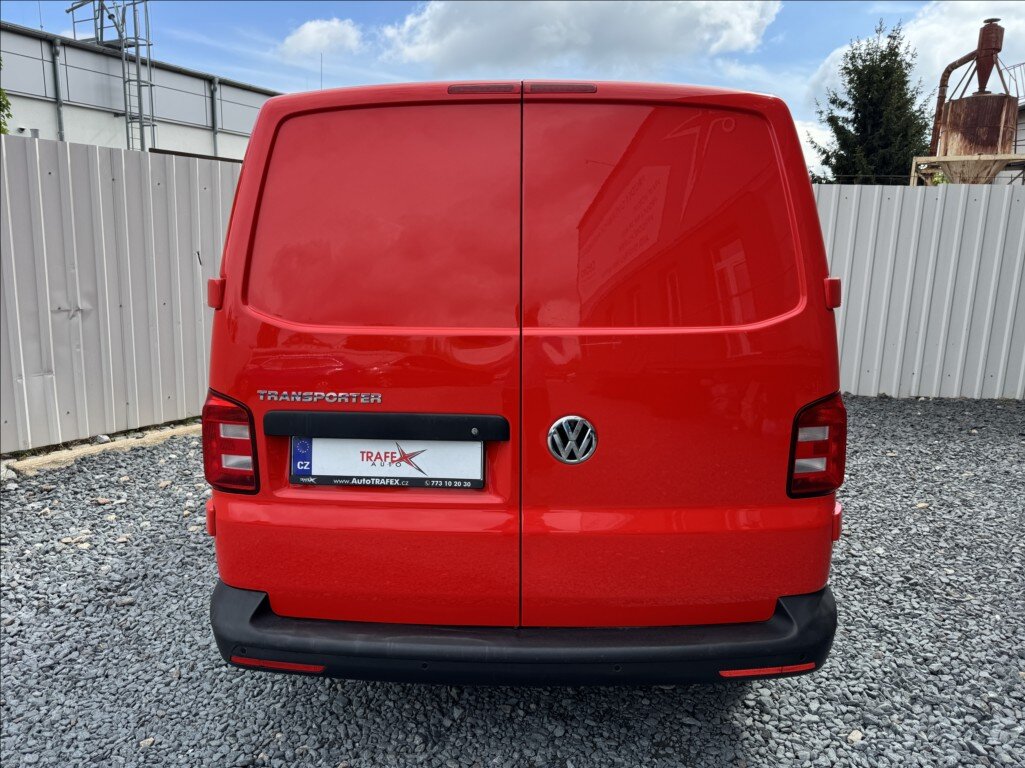 Volkswagen Transporter Skříň 2,0 l 110 kw